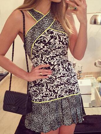 Romwe Cross Front Pleated Hem Printed Dress