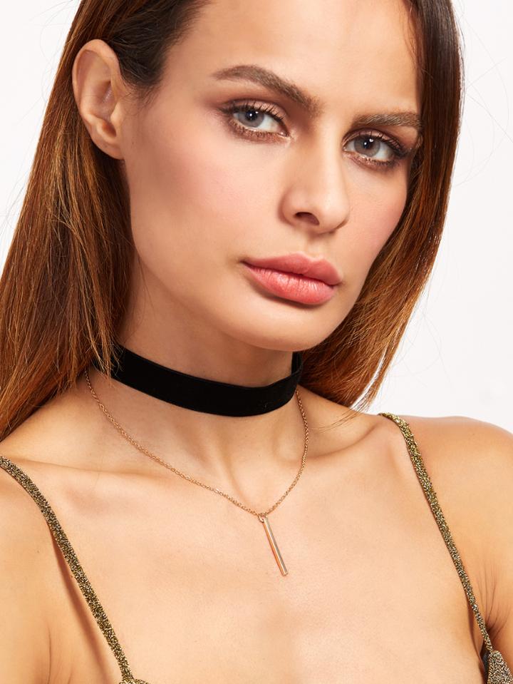 Romwe Layered Golden Bar Pendant Velvet Choker Necklace
