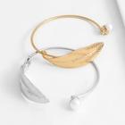 Romwe Faux Pearl & Leaf Decor Cuff Bracelet 2pcs