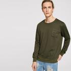 Romwe Men Pocket Patched Solid Sweatshirt