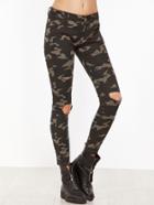 Romwe Camo Print Knee Ripped Ankle Pants