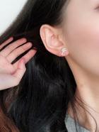 Romwe Crown Detail Ear Cuff
