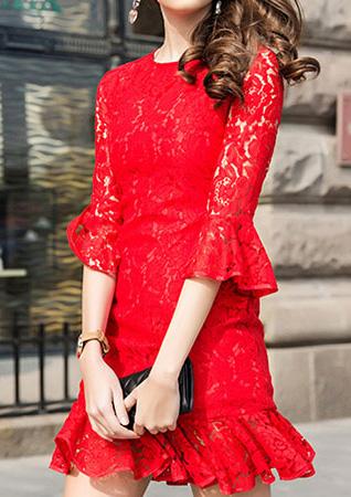 Romwe Bell Sleeve Peplum Hem Lace Dress