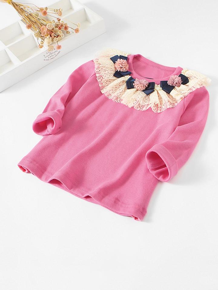 Romwe Stereo Flowers Lace Trim Tee