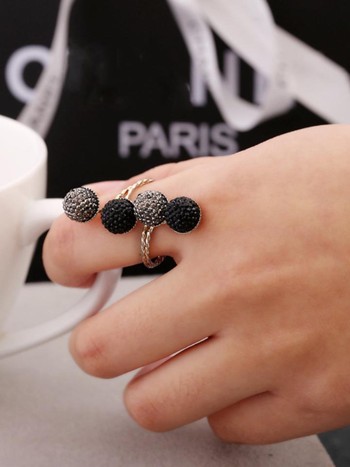Romwe Spiral Design Ring With Rhinestone