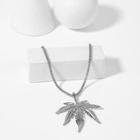 Romwe Maple Leaf Pendant Necklace
