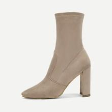 Romwe Solid Block Heeled Suede Boots