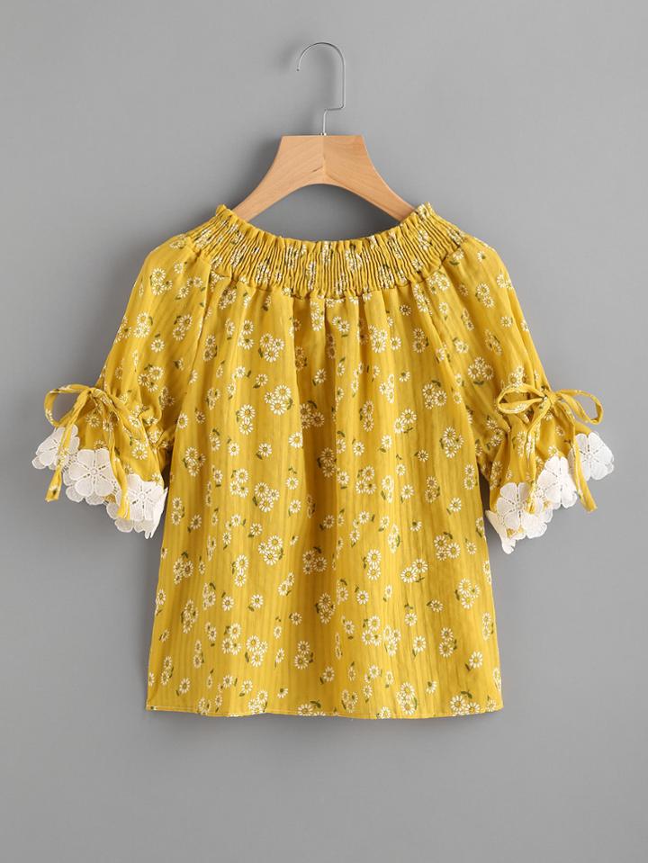 Romwe Shirred Floral Print Random Drawstring Lace Cuff Blouse
