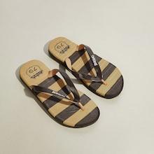 Romwe Guys Wide Fit Striped Sole Flip Flops