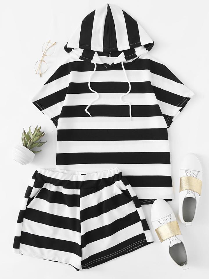 Romwe Contrast Striped Drawstring Tee With Shorts