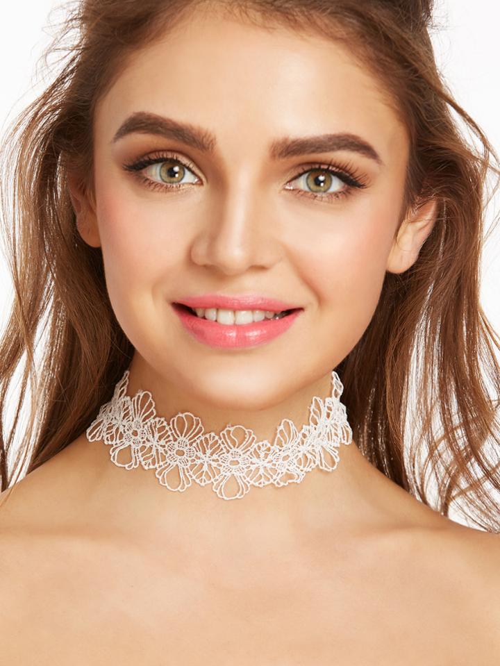 Romwe White Floral Hollow Out Lace Wide Choker