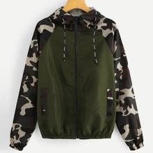Romwe Plus Contrast Camo Sleeve Drawstring Hooded Jacket
