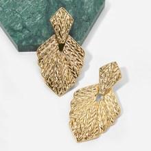 Romwe Engraved Leaf Design Drop Earrings