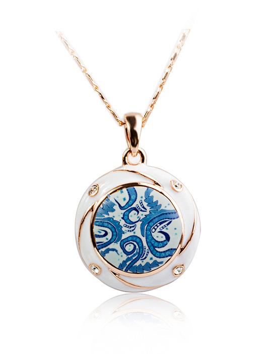 Romwe Blue And White Porcelain Pattern Necklace