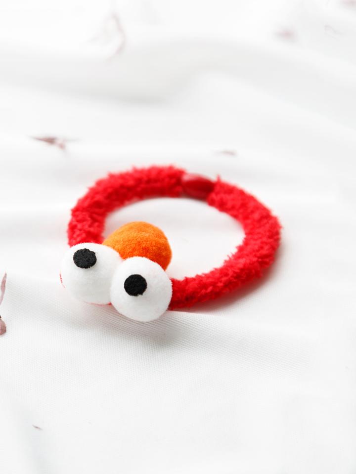 Romwe Red Eyes Detail Hair Clip