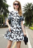 Romwe Contrast Collar Leaves Print Dress
