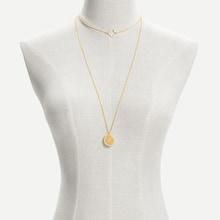 Romwe Round Pendant Necklace With Chain Choker