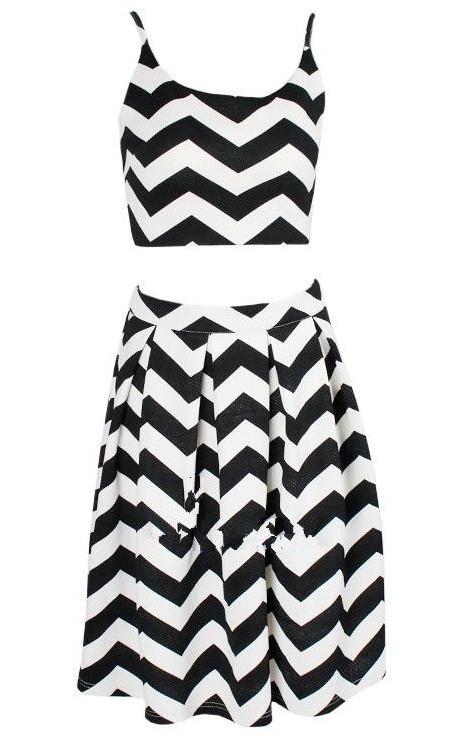 Romwe Spaghetti Strap Zigzag Print Top With Skirt