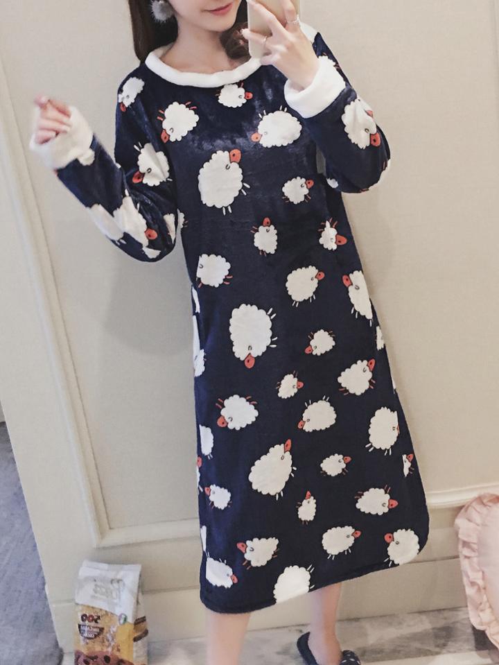 Romwe Contrast Trim Sheep Print Plush Night Dress