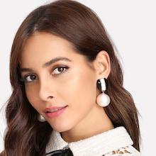 Romwe Faux Pearl Detail Contrast Stud Earrings 1pair