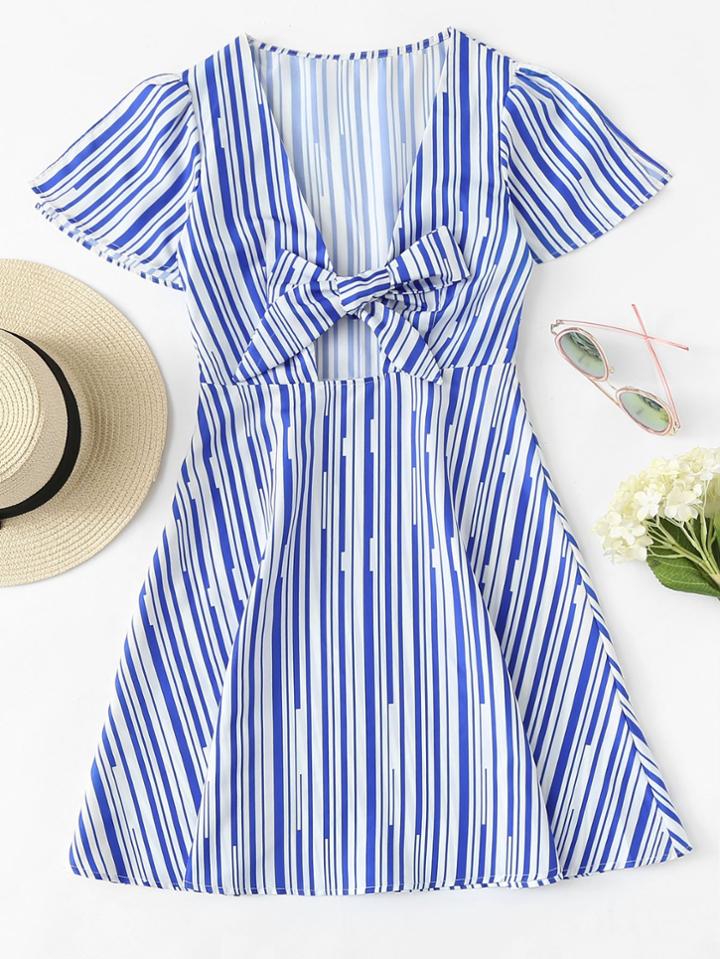 Romwe Cut Out Knot Front Fluted Sleeve Dress