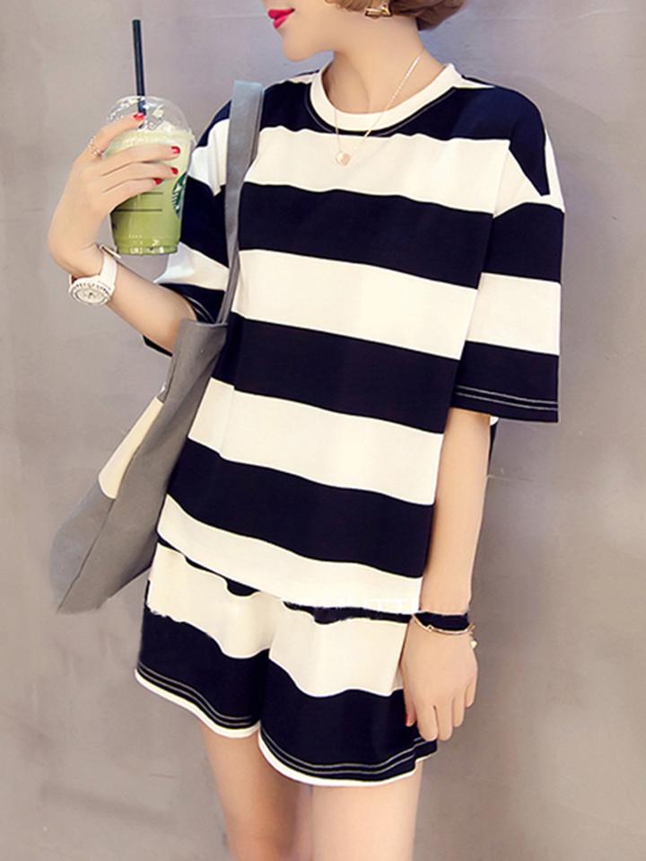 Romwe Contrast Striped Tee & Shorts Pj Set
