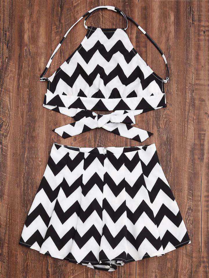 Romwe Black And White Chevron Print Crisscross Racerneck Top With Shorts