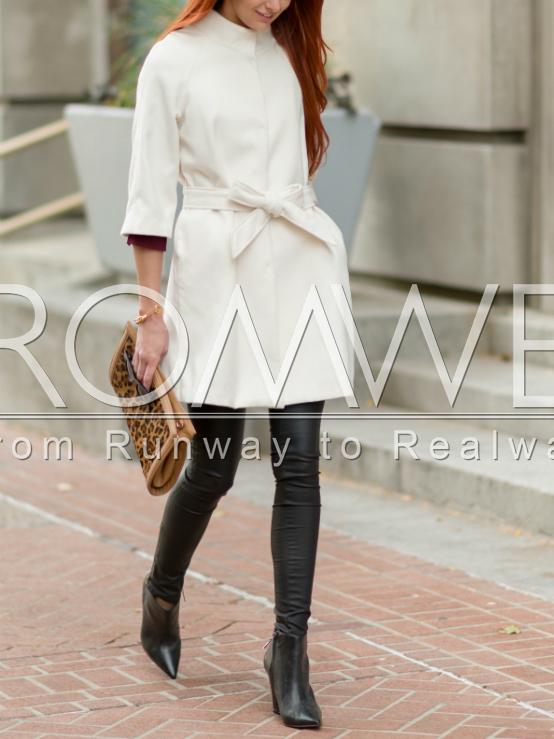 Romwe White Lapel Pockets Coat