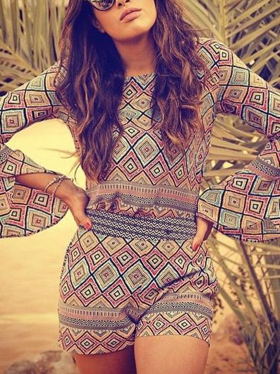 Romwe Bell Sleeve Geometric Print Top With Shorts