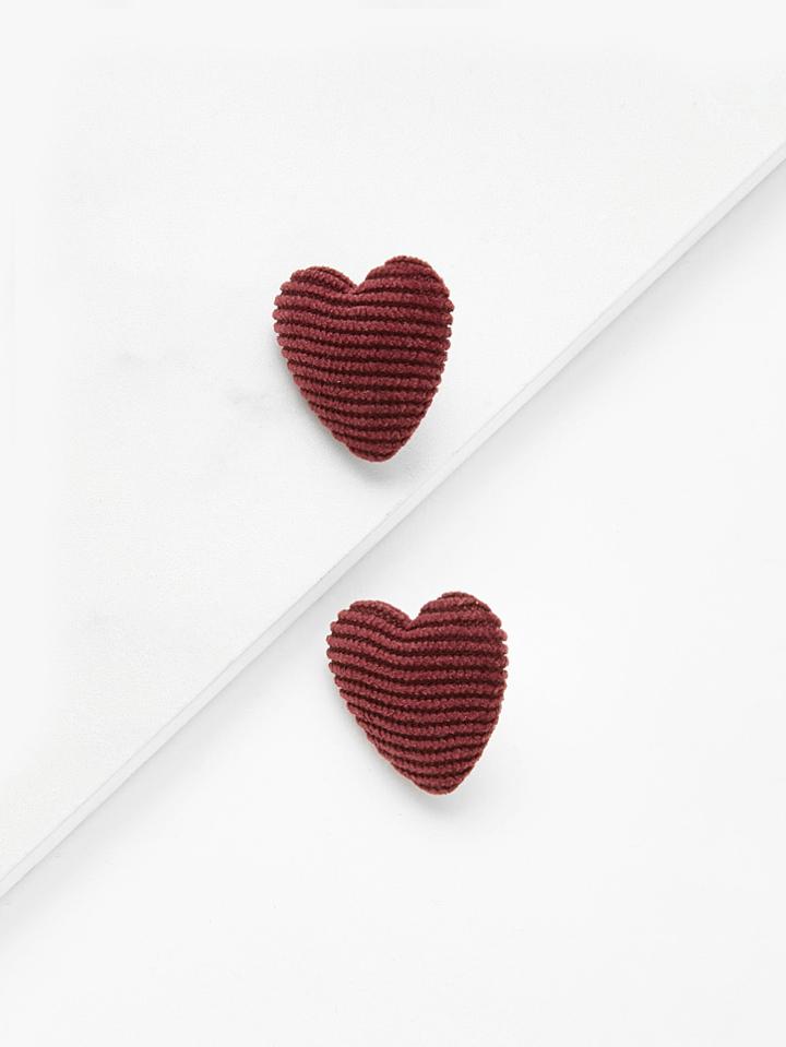 Romwe Ribbed Heart Stud Earrings