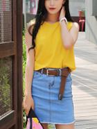 Romwe Plain Yellow Sleeveless T-shirt