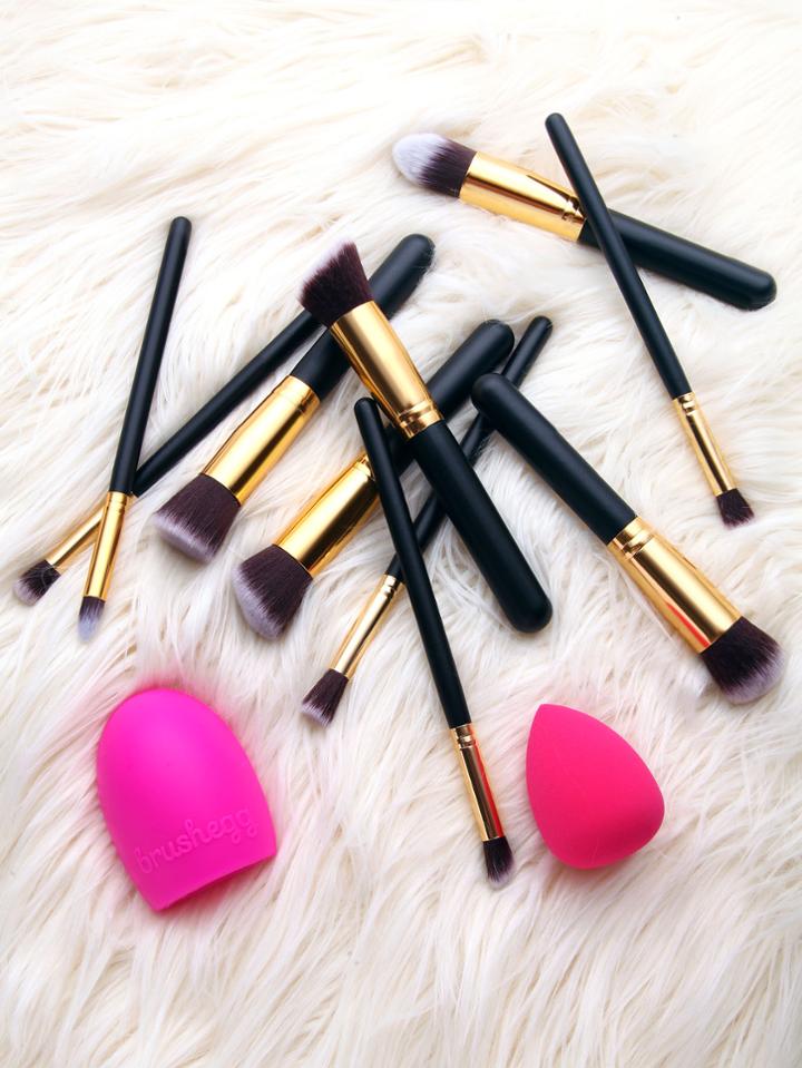 Romwe Black Cosmetic Makeup Brush Set With Blending Sponges