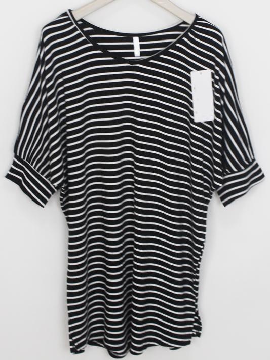 Romwe V Neck Striped Split Shift Black T-shirt