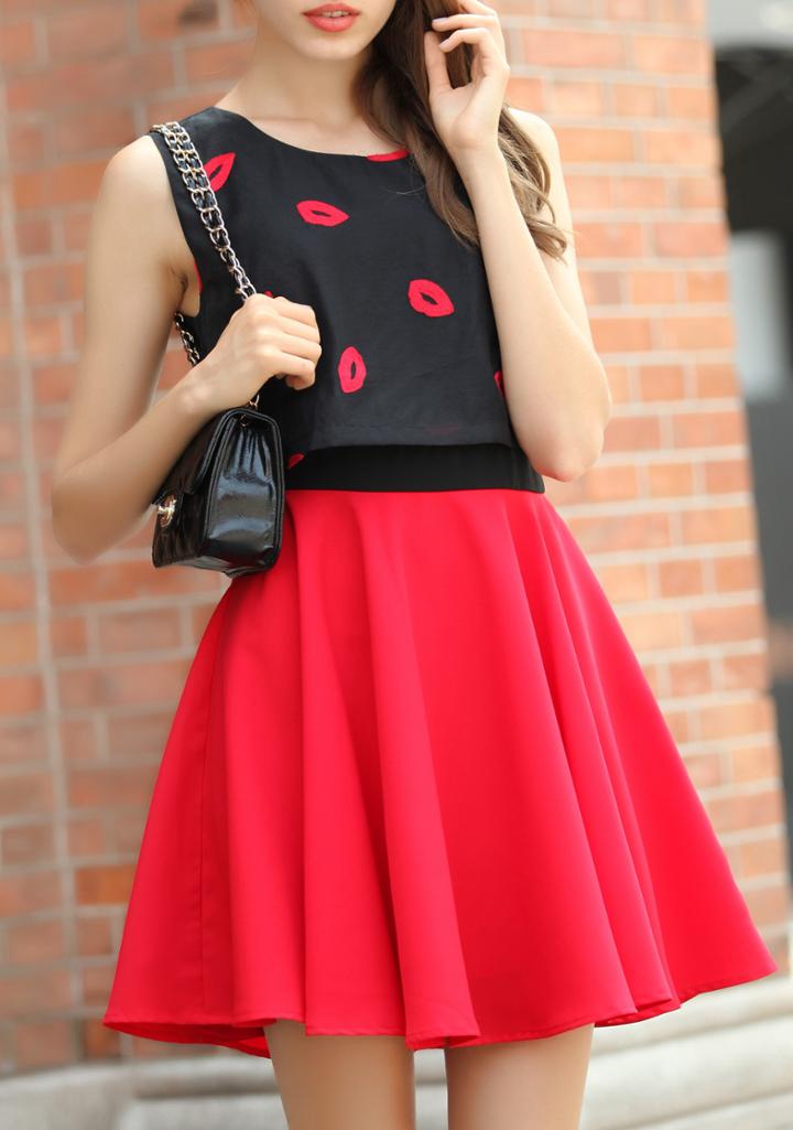 Romwe Round Neck Lips Embroidered Flare Dress