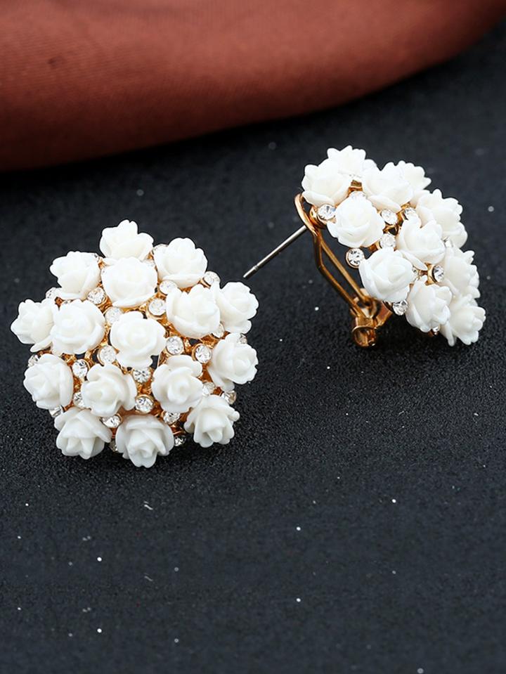 Romwe Flower Decorated Clip On Earrings