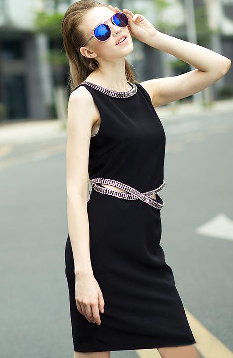 Romwe Sleeveless Cut Out With Diamond Dress