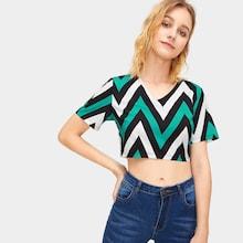 Romwe V-neck Graphic Print Crop Blouse