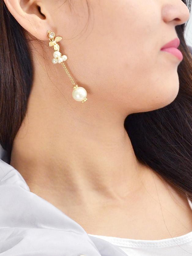 Romwe Long Chain Flower Dangle Earrings