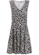 Romwe V Neck Daisy Print Pleated Dress