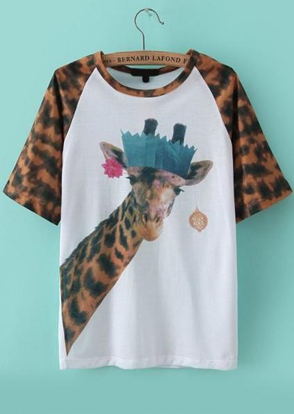 Romwe Contrast Collar Giraffe Print T-shirt