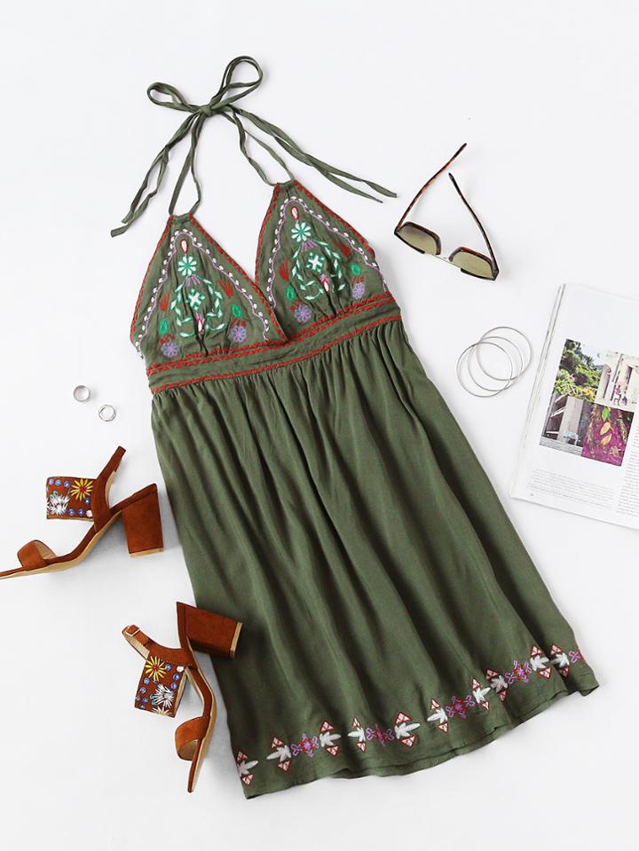 Romwe Halterneck Embroidery Backless Dress