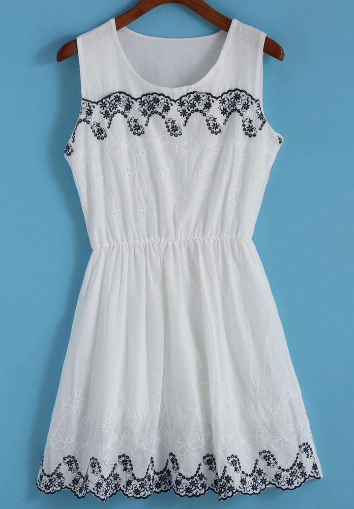 Romwe Round Neck Embroidered Pleated Dress