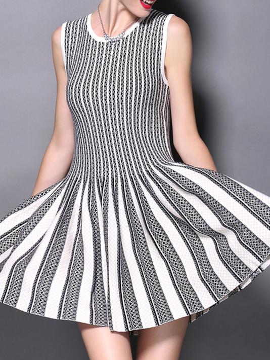Romwe White Black Color Block Pleated A-line Dress