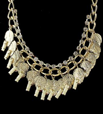 Romwe Gold Diamond Leaves Tassel Necklace