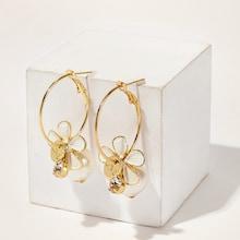 Romwe Faux Pearl & Flower Decor Hoop Earrings 1pair