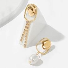 Romwe Hammered Disc Mismatched Drop Earrings