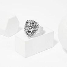 Romwe Men Lion Decorated Ring