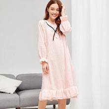 Romwe Contrast Crochet Ruffle Hem Plush Dress