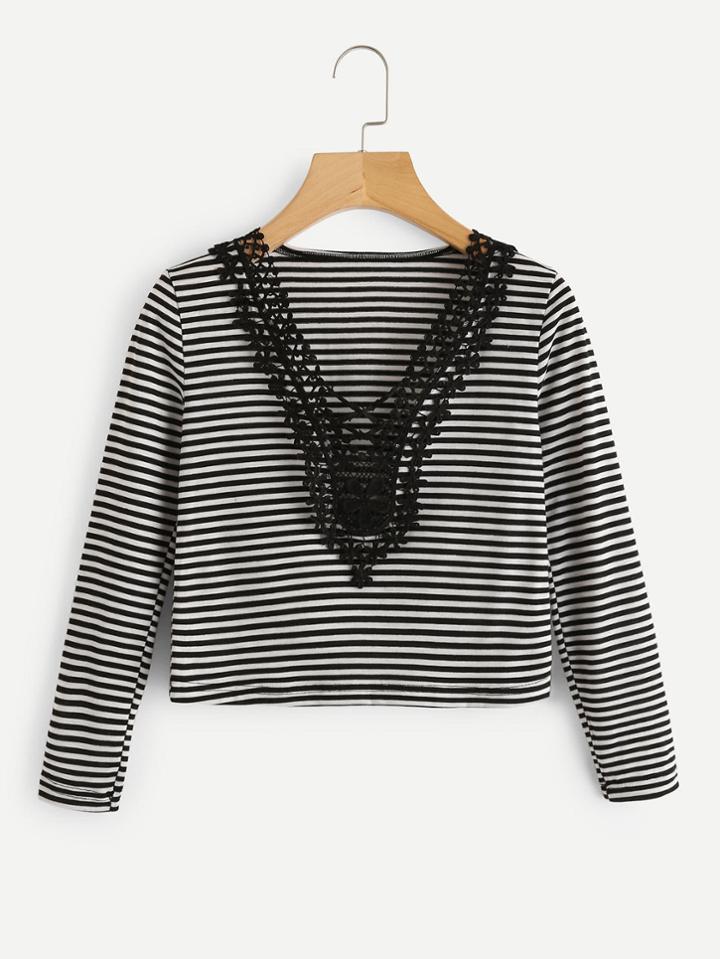 Romwe V Neckline Lace Patch Striped Crop Tee