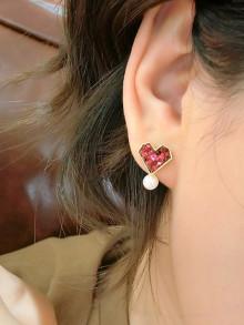 Romwe Faux Pearl & Heart Detail Stud Earrings